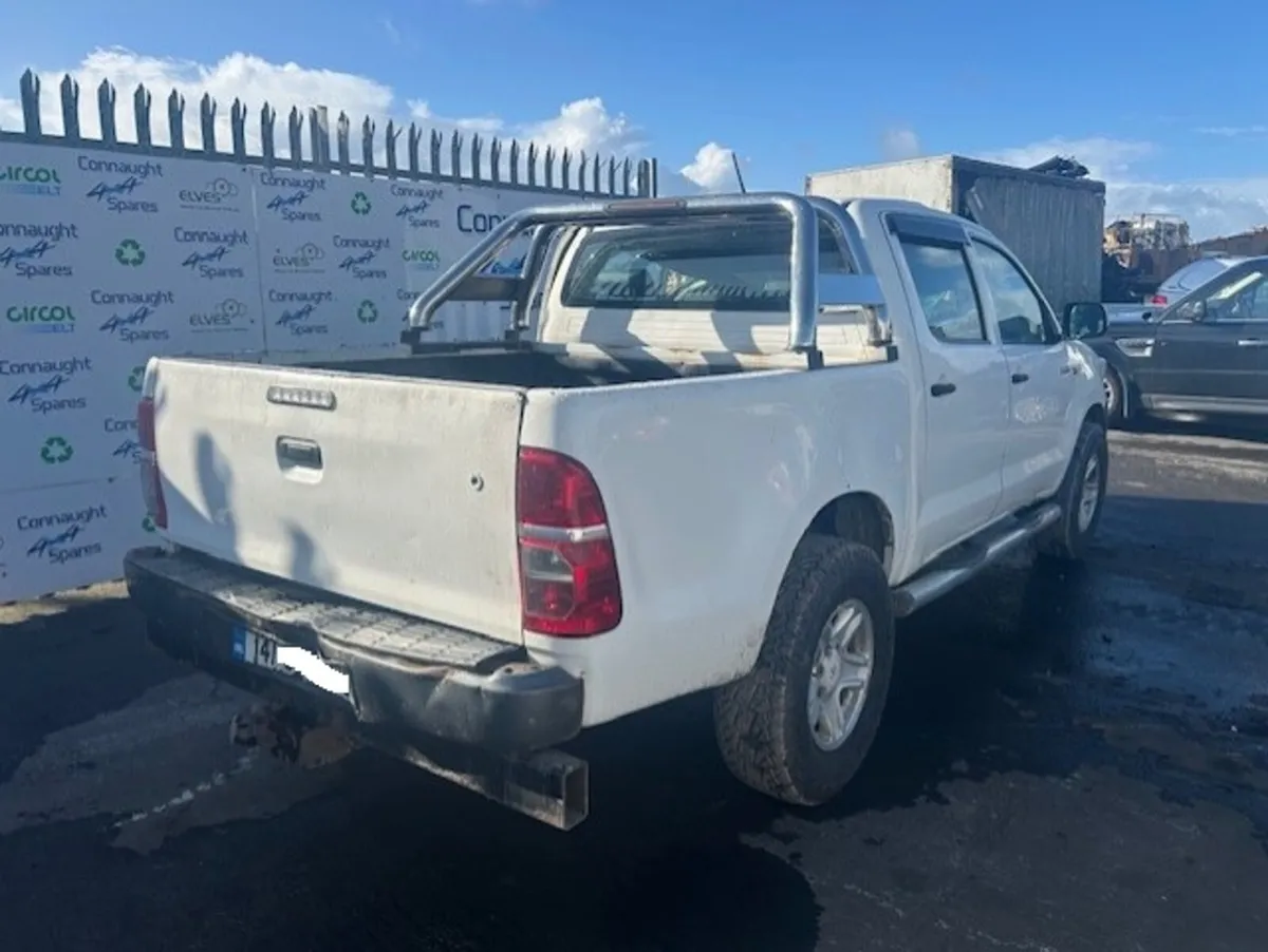 2014 TOYOTA HILUX 2.5D JUST IN FOR BREAKING - Image 4