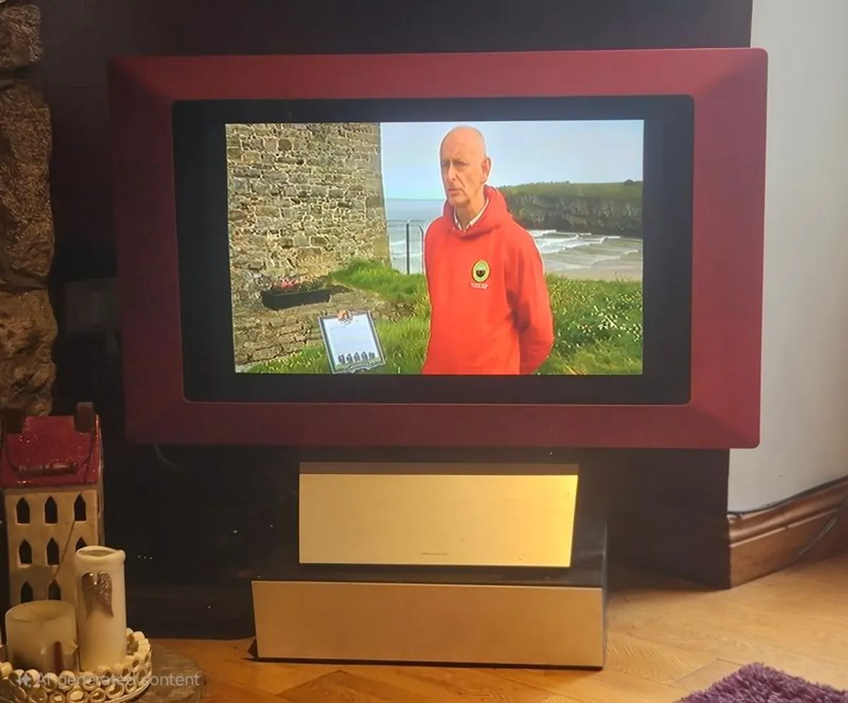 B&O BeoVision 3 & Stand - Image 4