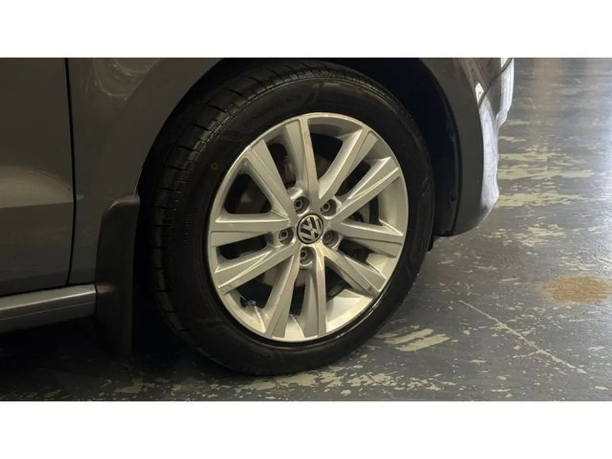 Volkswagen Polo Trendline 1.2 Manual 5speed 60hp - Image 3