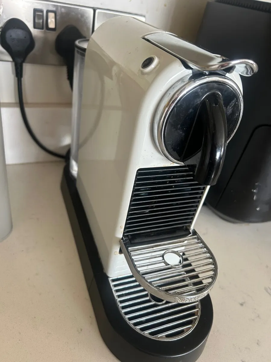 Nespresso coffee machine - Image 2