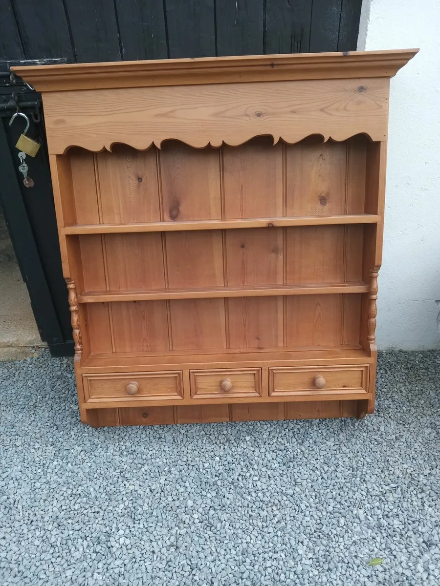 Wall dresser - Image 1
