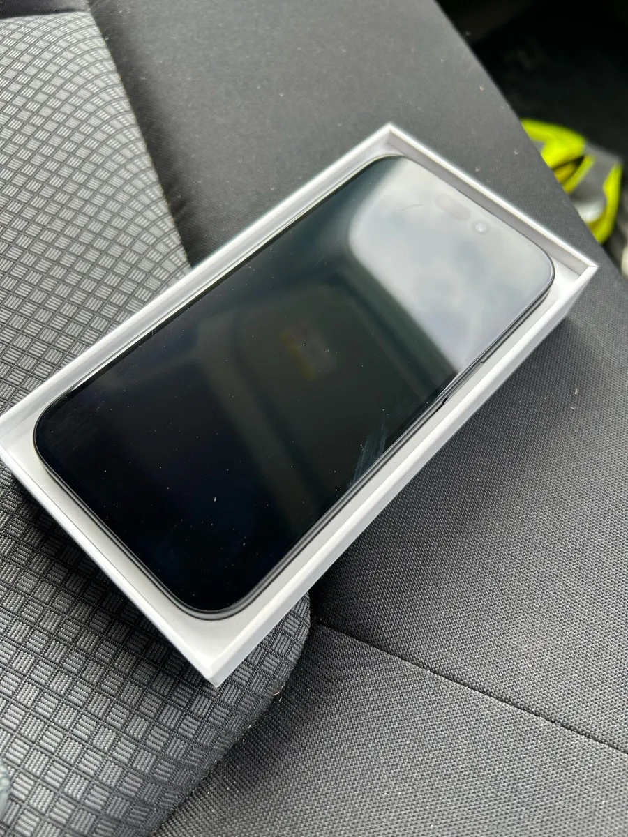 Iphone 15 black 128GB - Image 1