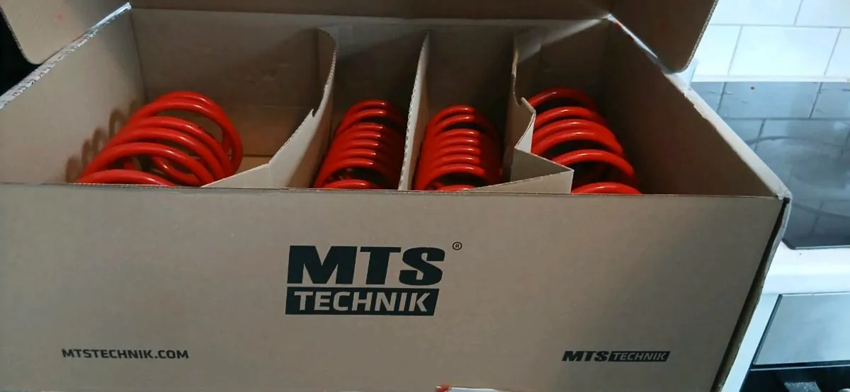 Brand new Lowering Springs - Image 1