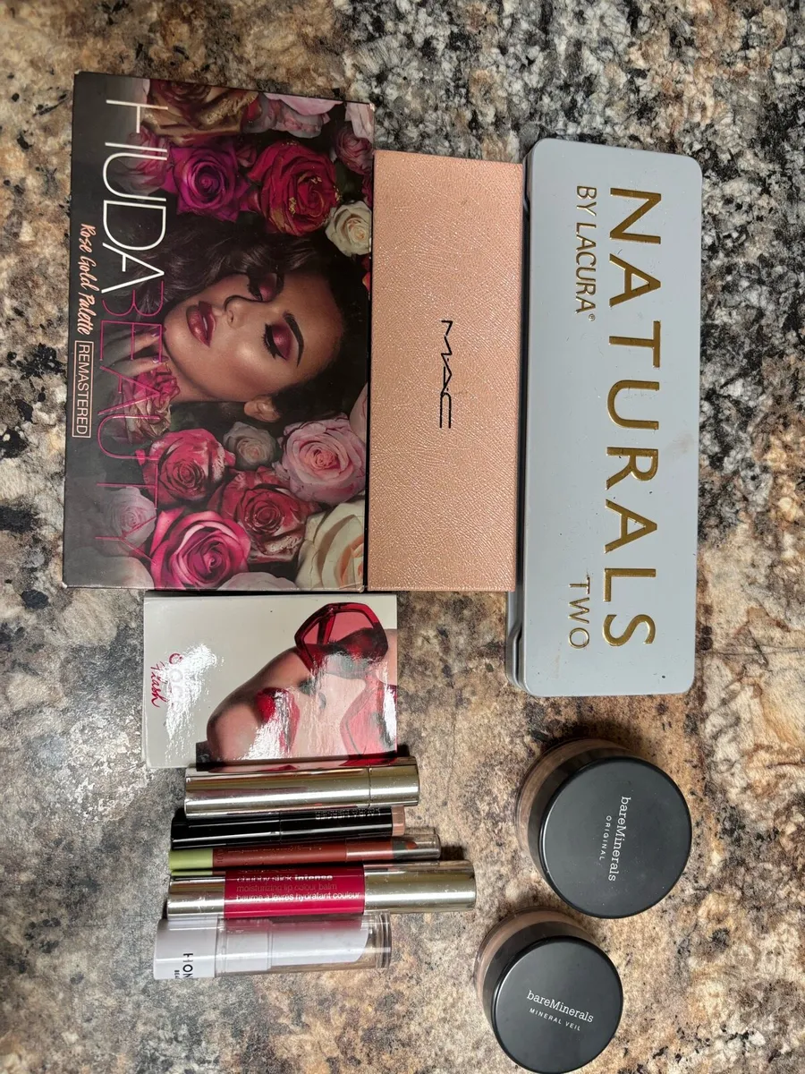 High end makeup - Image 1