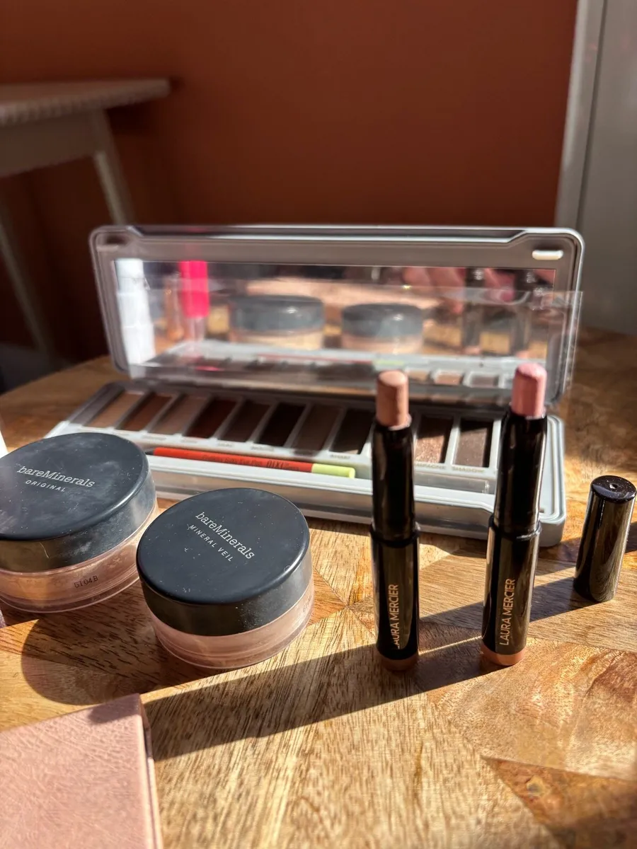 High end makeup - Image 4