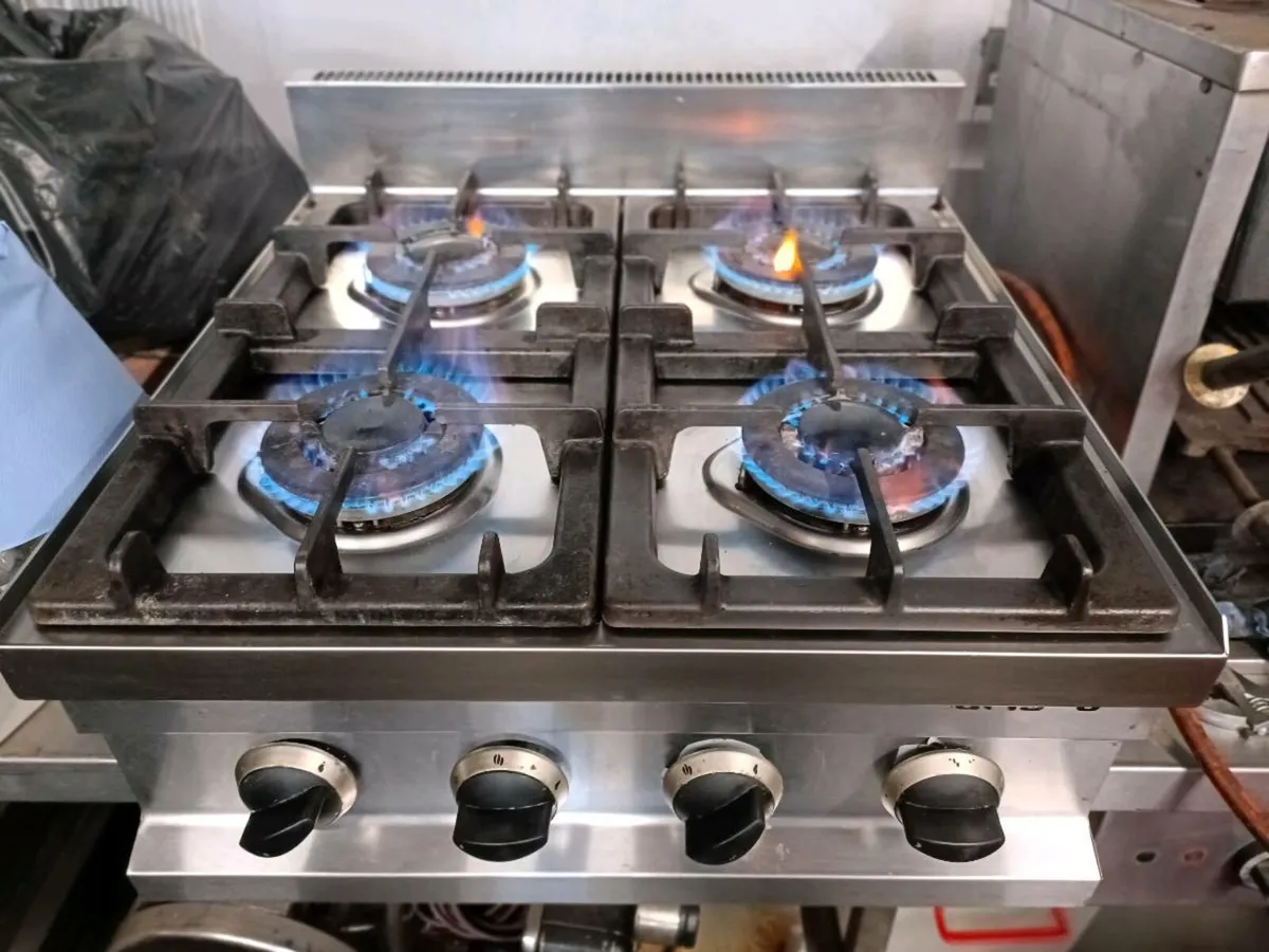 Gas cooker & salamander - Image 3