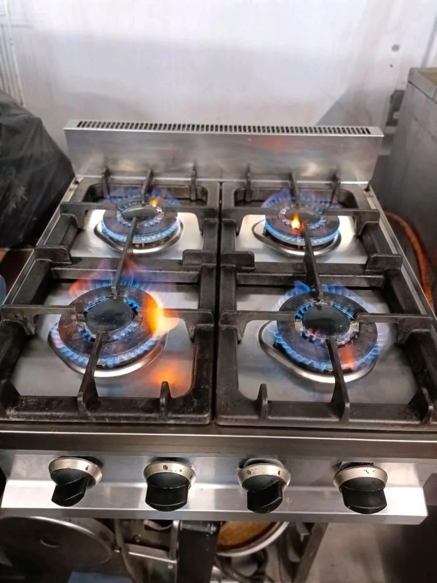 Gas cooker & salamander - Image 4