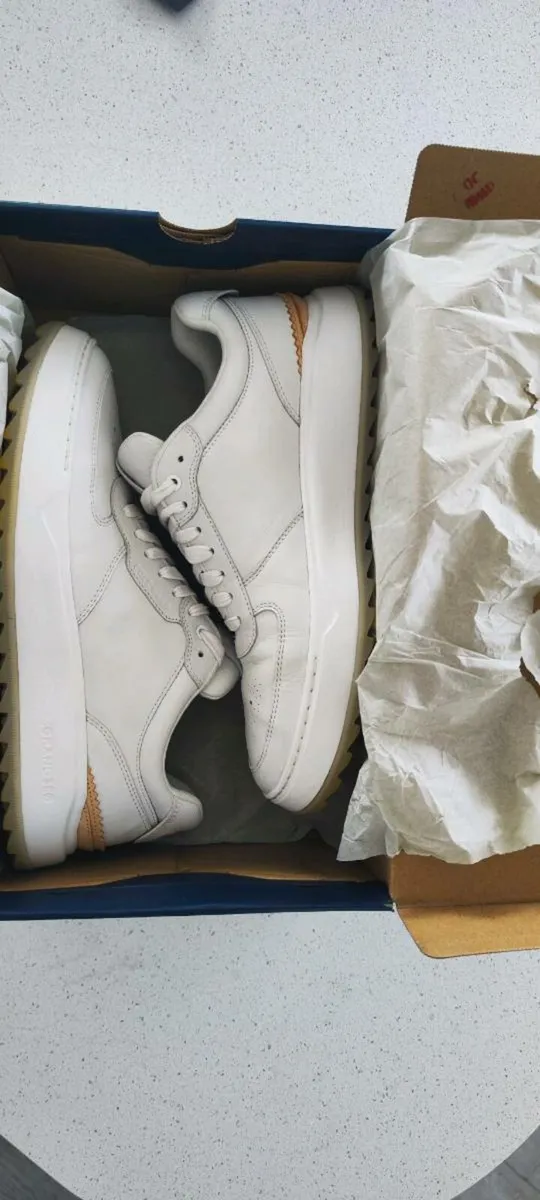 Golf Shoes - Image 3