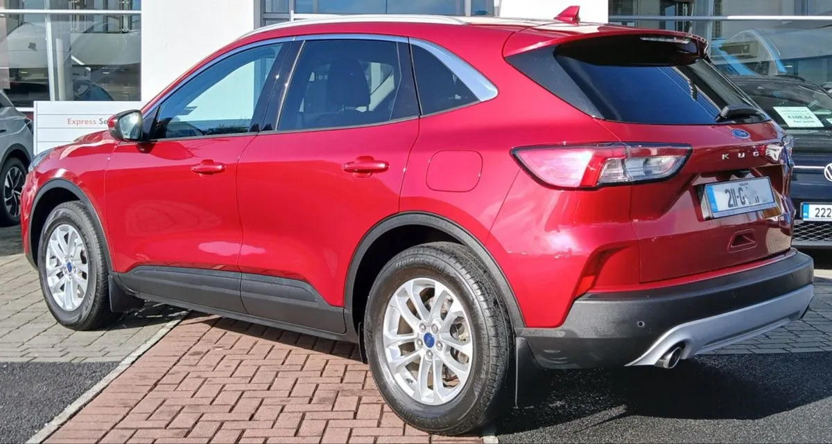 Ford Kuga Titanium 1.5 Ecoblue 120PS  rear View C - Image 4