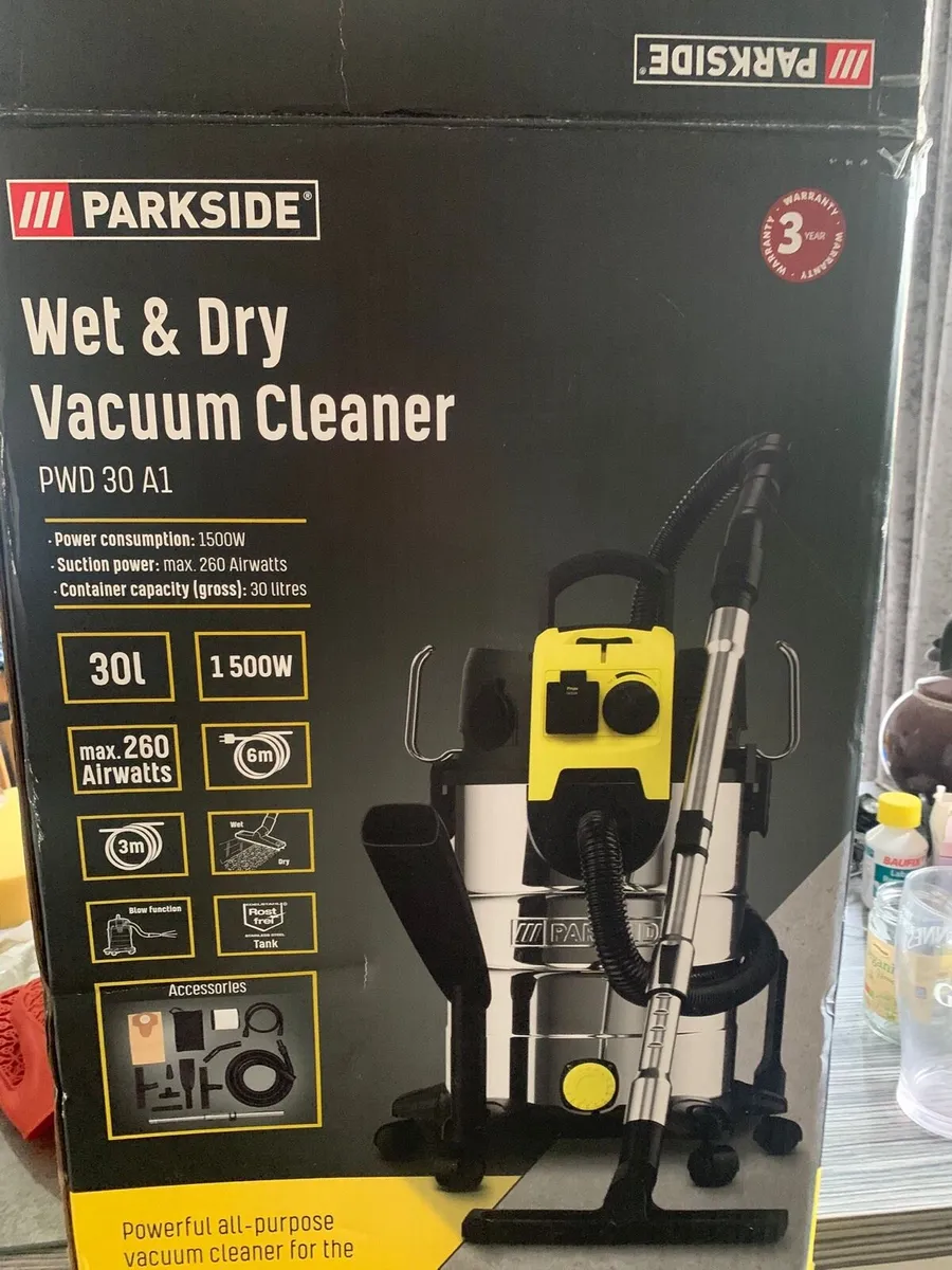 Wet dry vacuum