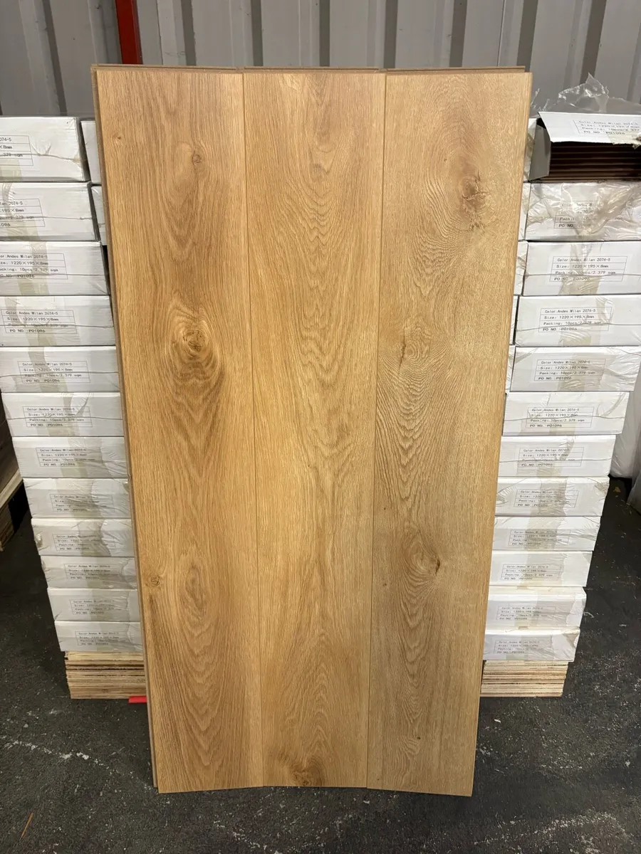 Brand new wooden flooring 8mm laminated - Image 1