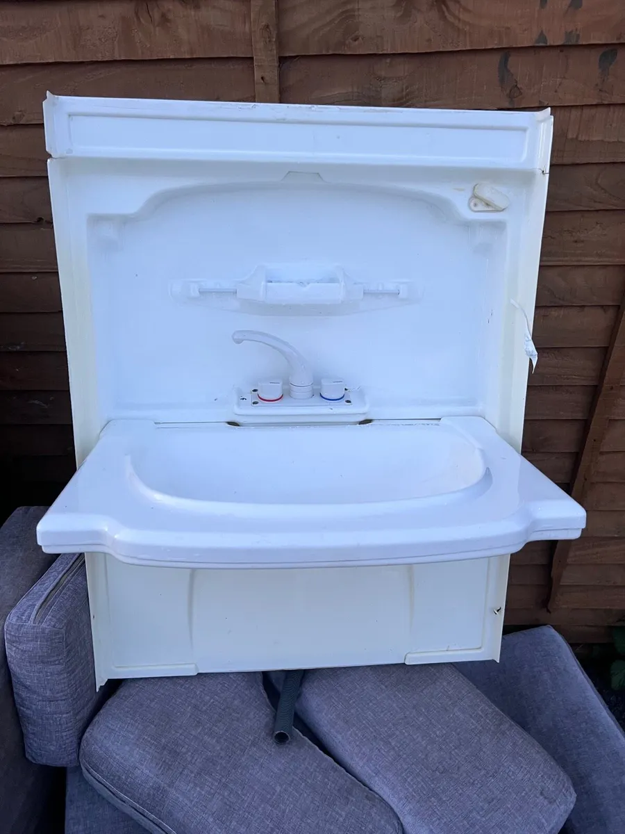 Caravan/camper toilets etc - Image 3