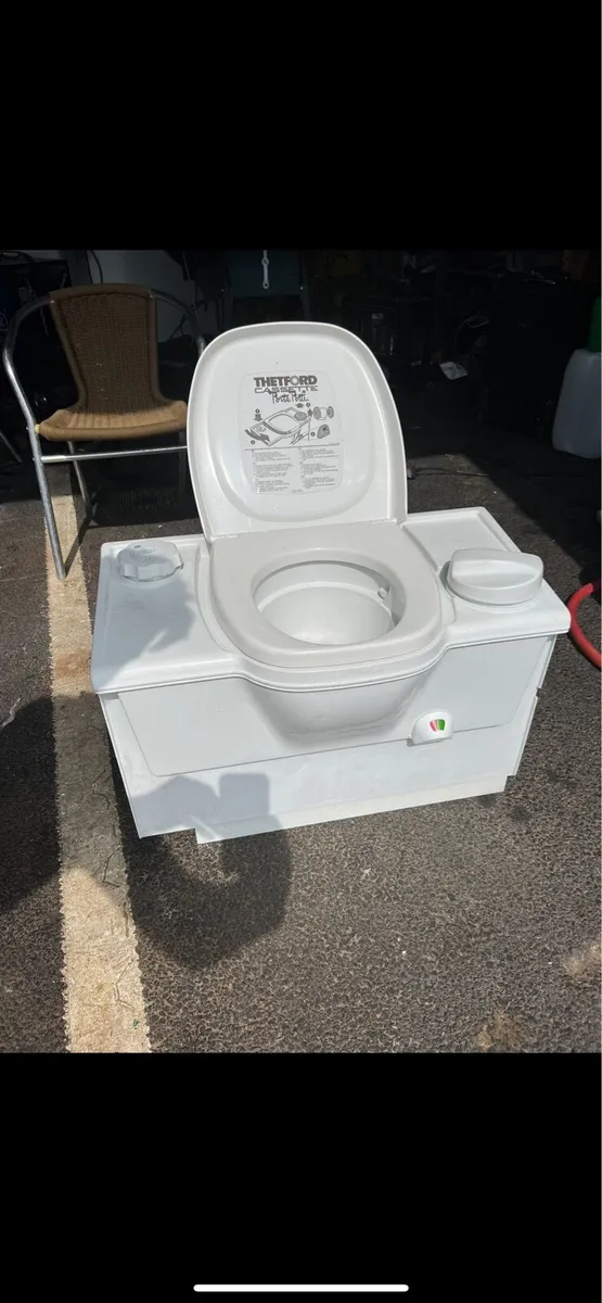 Caravan/camper toilets etc - Image 4
