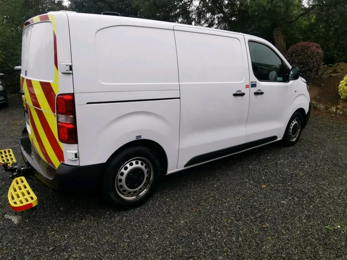 191 Peugeot Expert 1.5 Diesel - Image 2