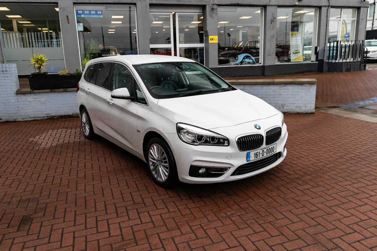 BMW 218D 2.0D SE LUXURY7 SEATER  5DR ESTATE AUTOMA - Image 1