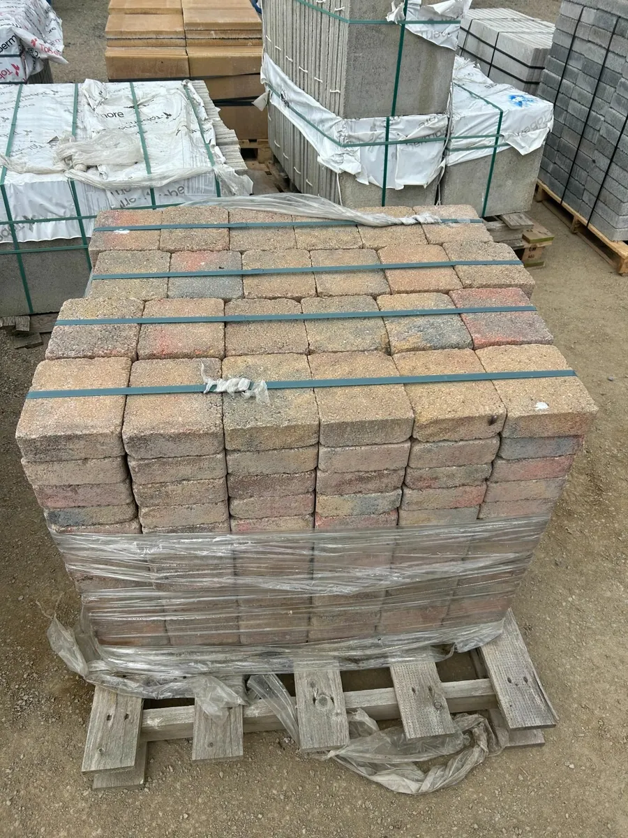 PAVING SLABS & FLAGS - Image 2