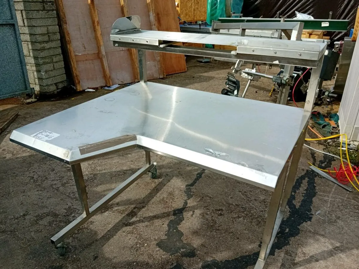 Stainless table - Image 1