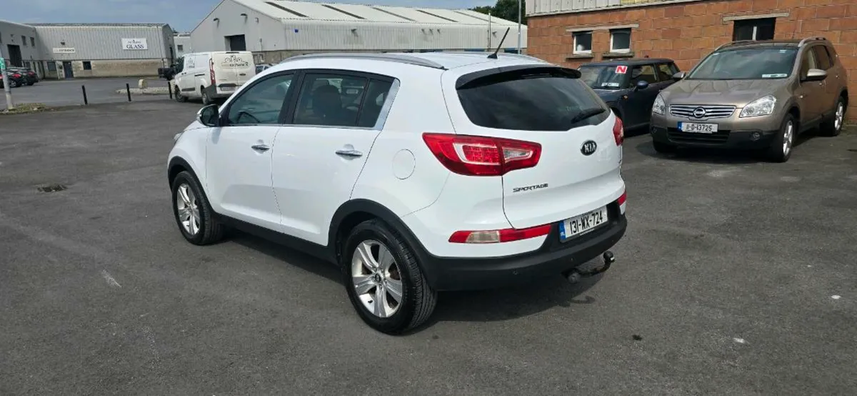 2013 Kia Sportage 1.7 CRDi White - Image 2
