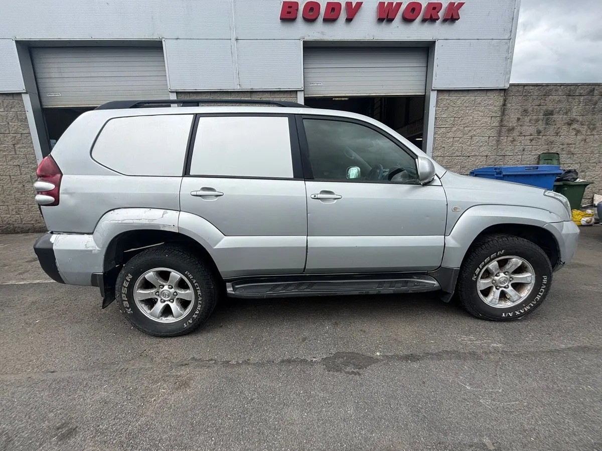 Toyota Landcruiser SUV - Image 2