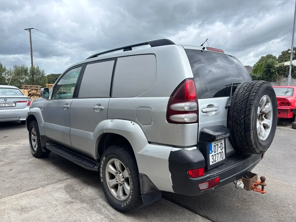 Toyota Landcruiser SUV - Image 3