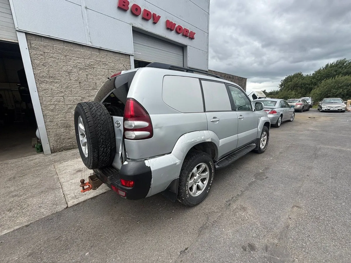 Toyota Landcruiser SUV - Image 4