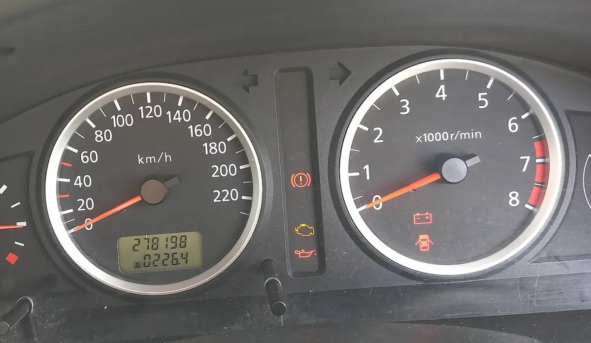 Nissan Almera 2006 - Image 3