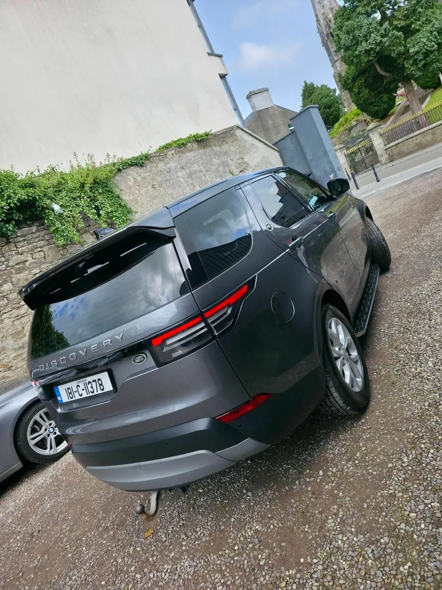Land Rover Discovery 2018 - Image 1