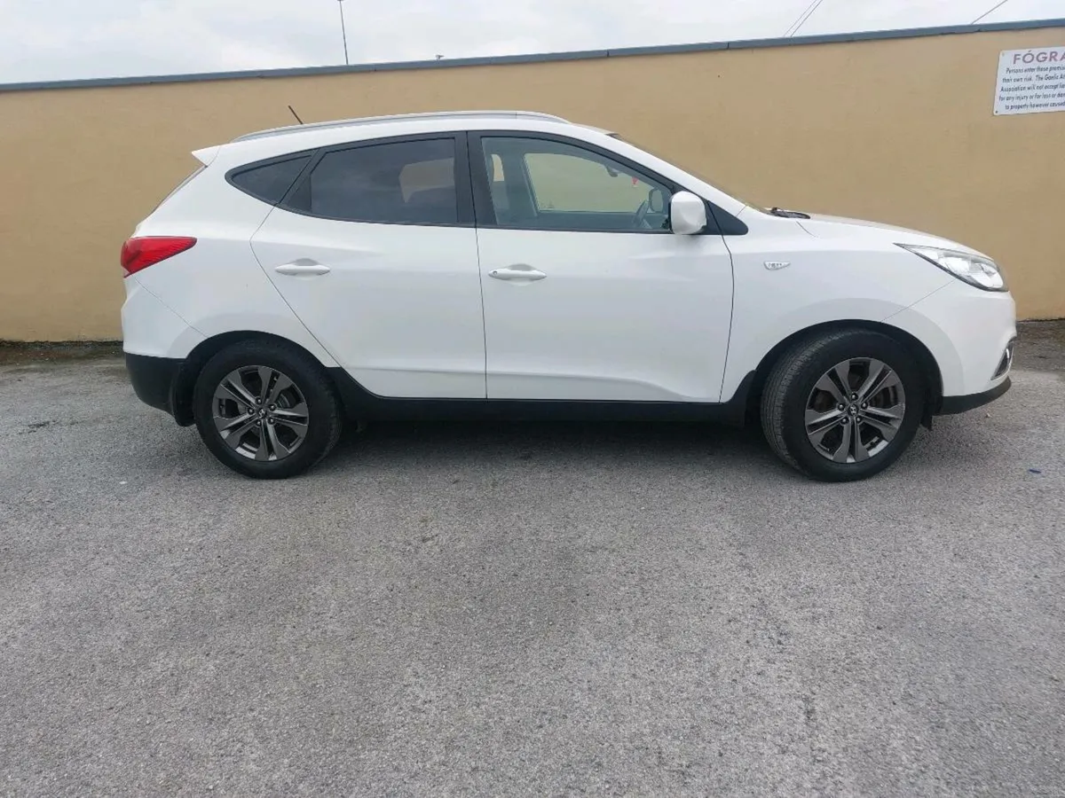2013 hyundai i x 35  nct 9/26 new nct tax 280 - Image 3