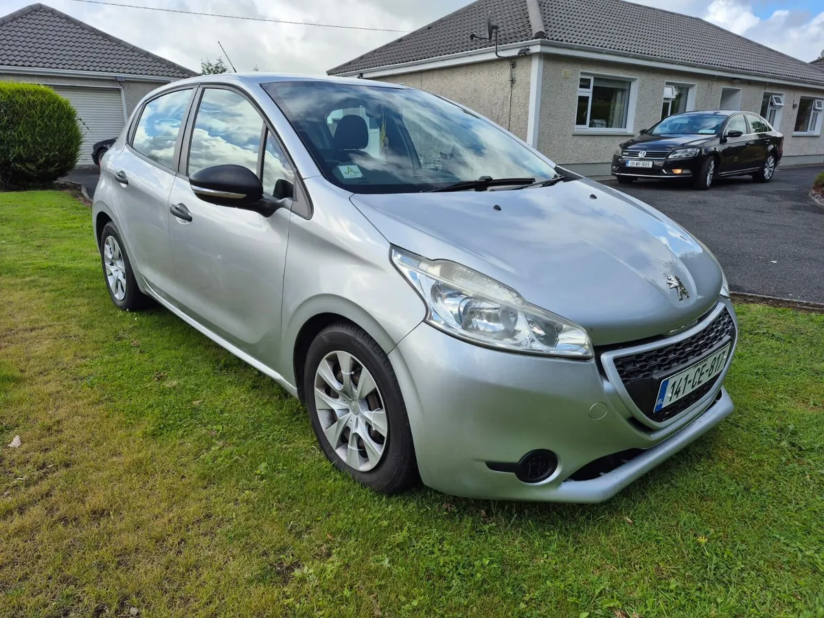 2014 Peugeot 208 1.4 hdi - Image 2