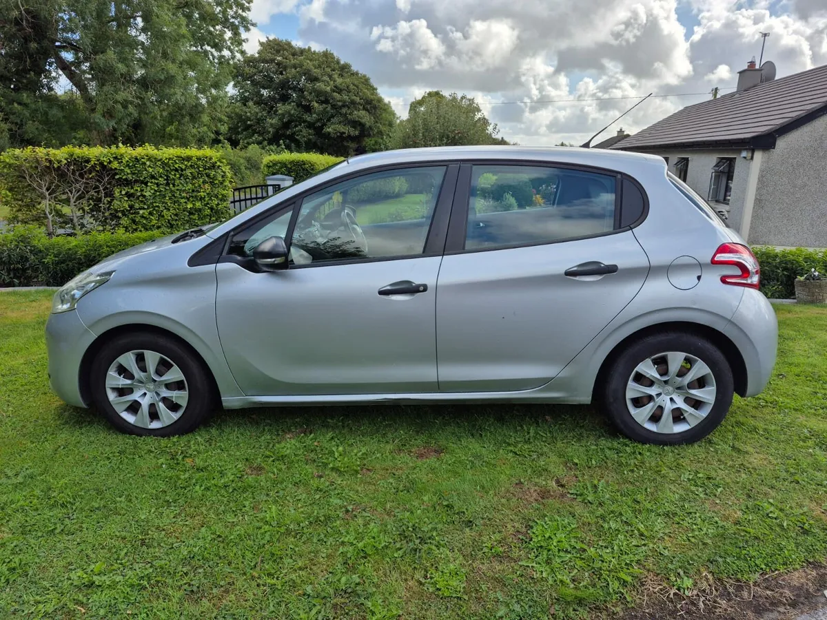 2014 Peugeot 208 1.4 hdi - Image 3