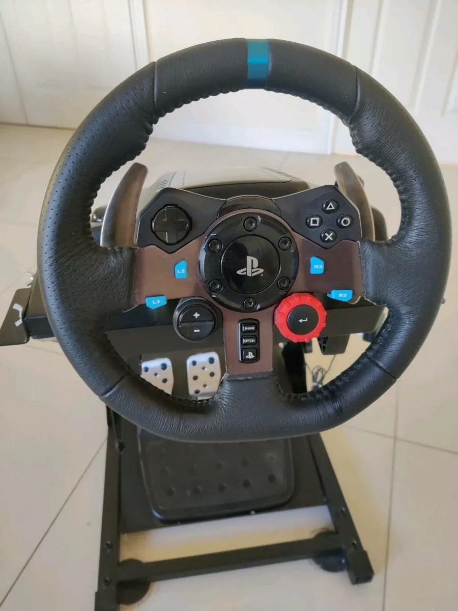 Logitech G29 racing wheel (PlayStation) + stand - Image 1