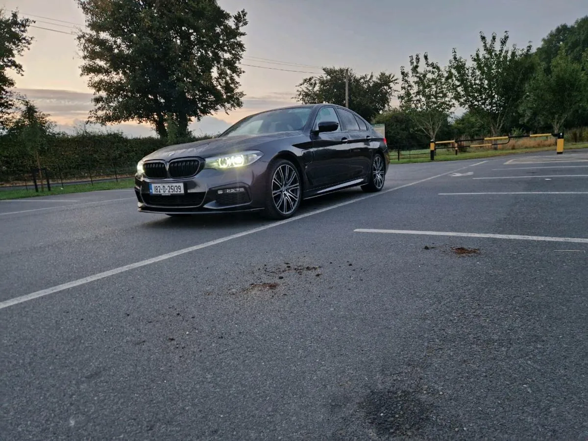 2018 (182) BMW 530e - Image 2