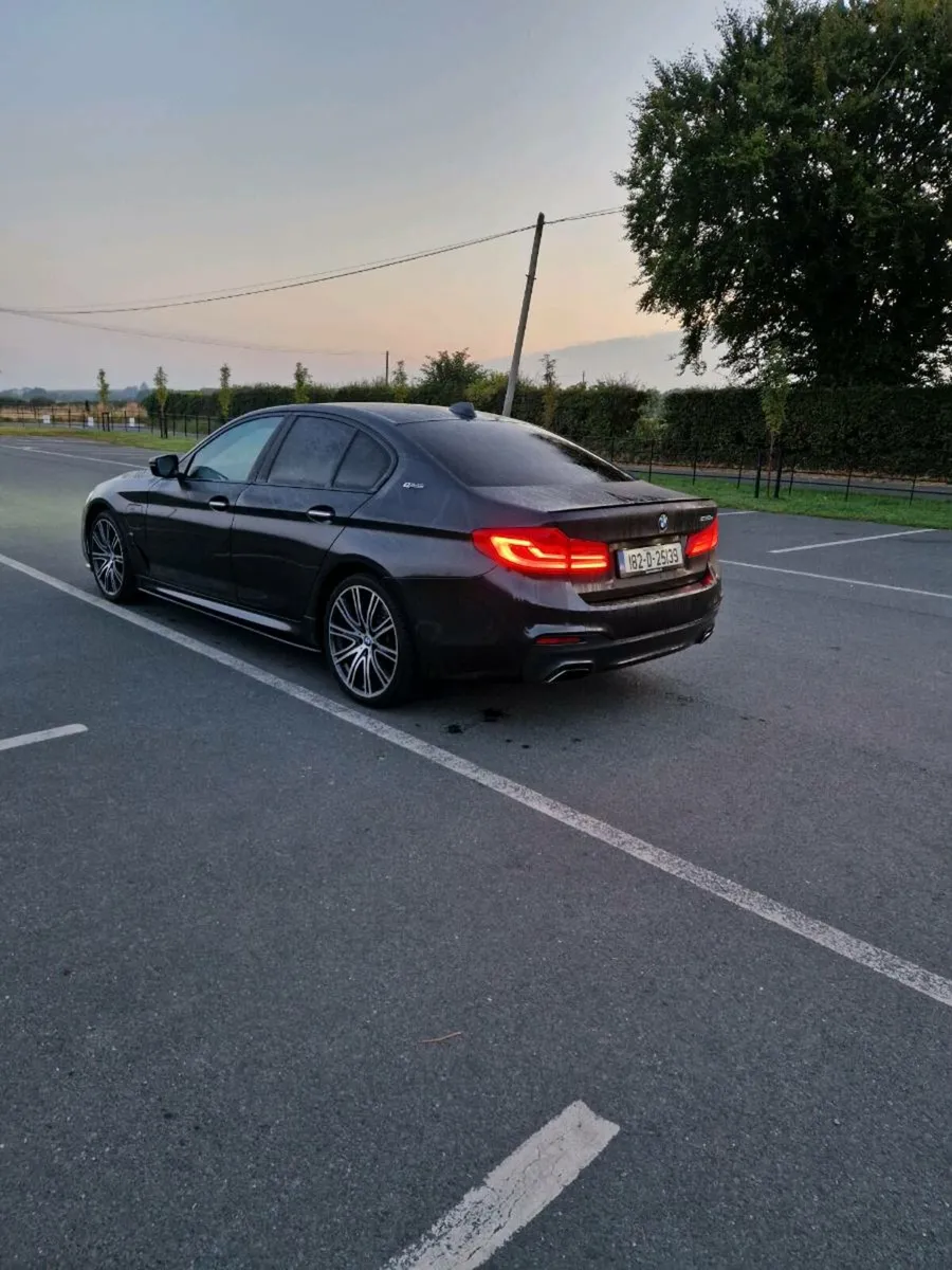 2018 (182) BMW 530e - Image 3