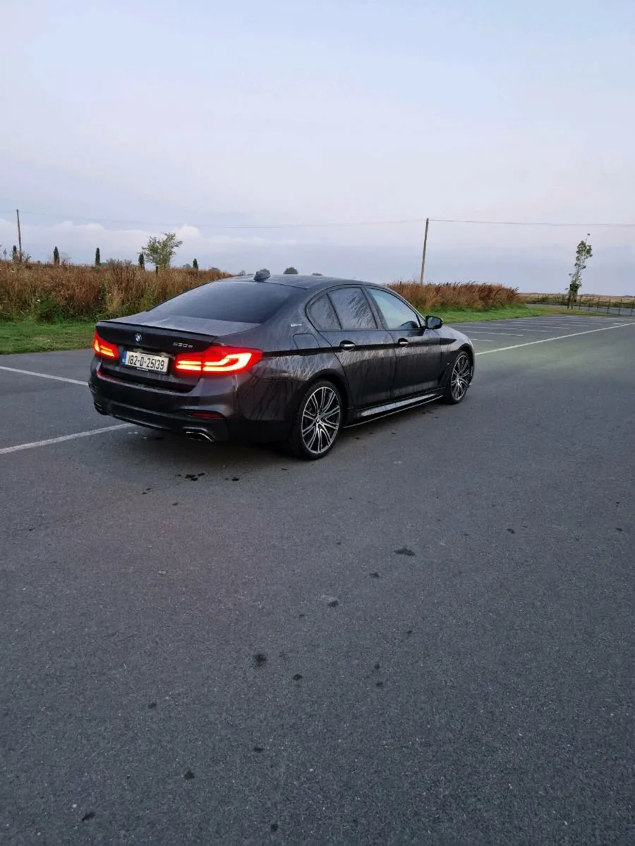 2018 (182) BMW 530e - Image 4