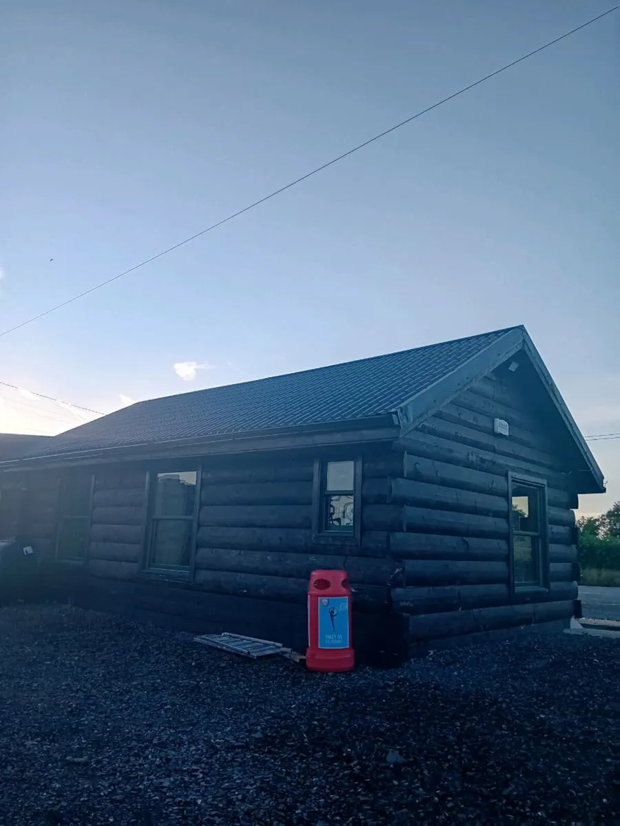 Log Cabin - Image 3