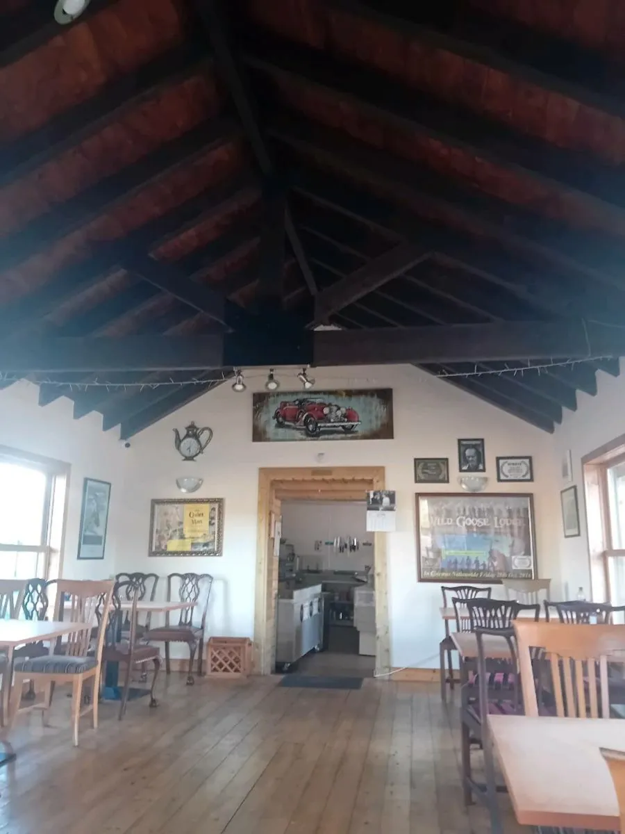 Log Cabin - Image 4