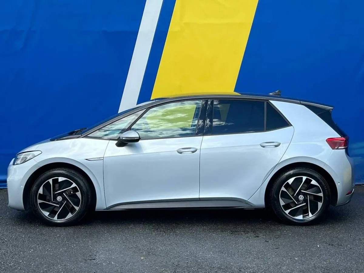 Volkswagen ID.3 PRO LIFE 58KWH // HEATED SEATS // - Image 3