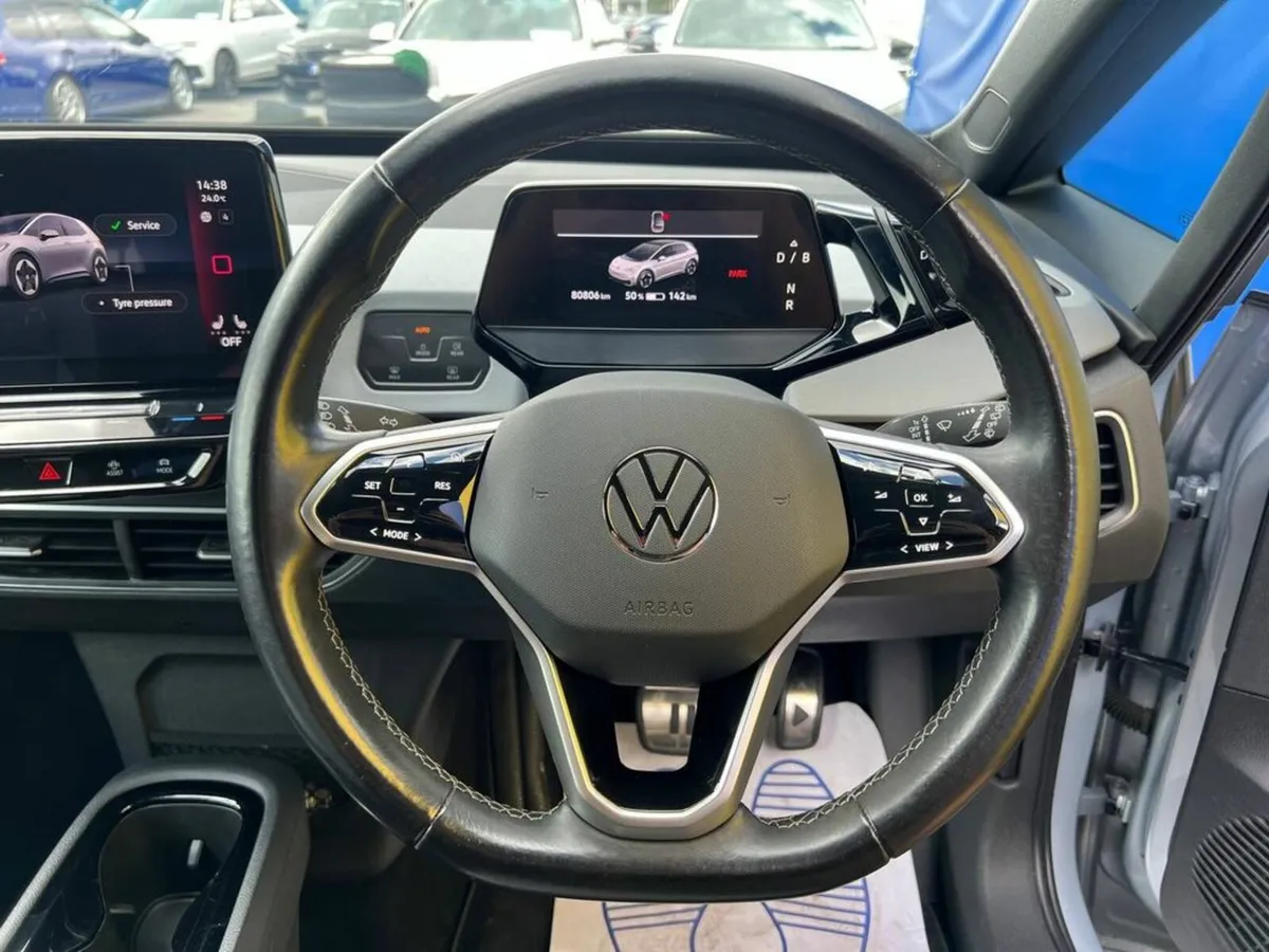Volkswagen ID.3 PRO LIFE 58KWH // HEATED SEATS // - Image 4