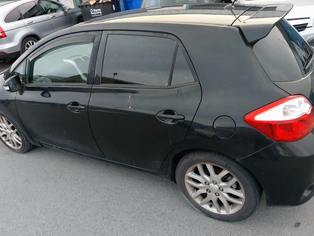 For breaking  toyota auris - Image 2