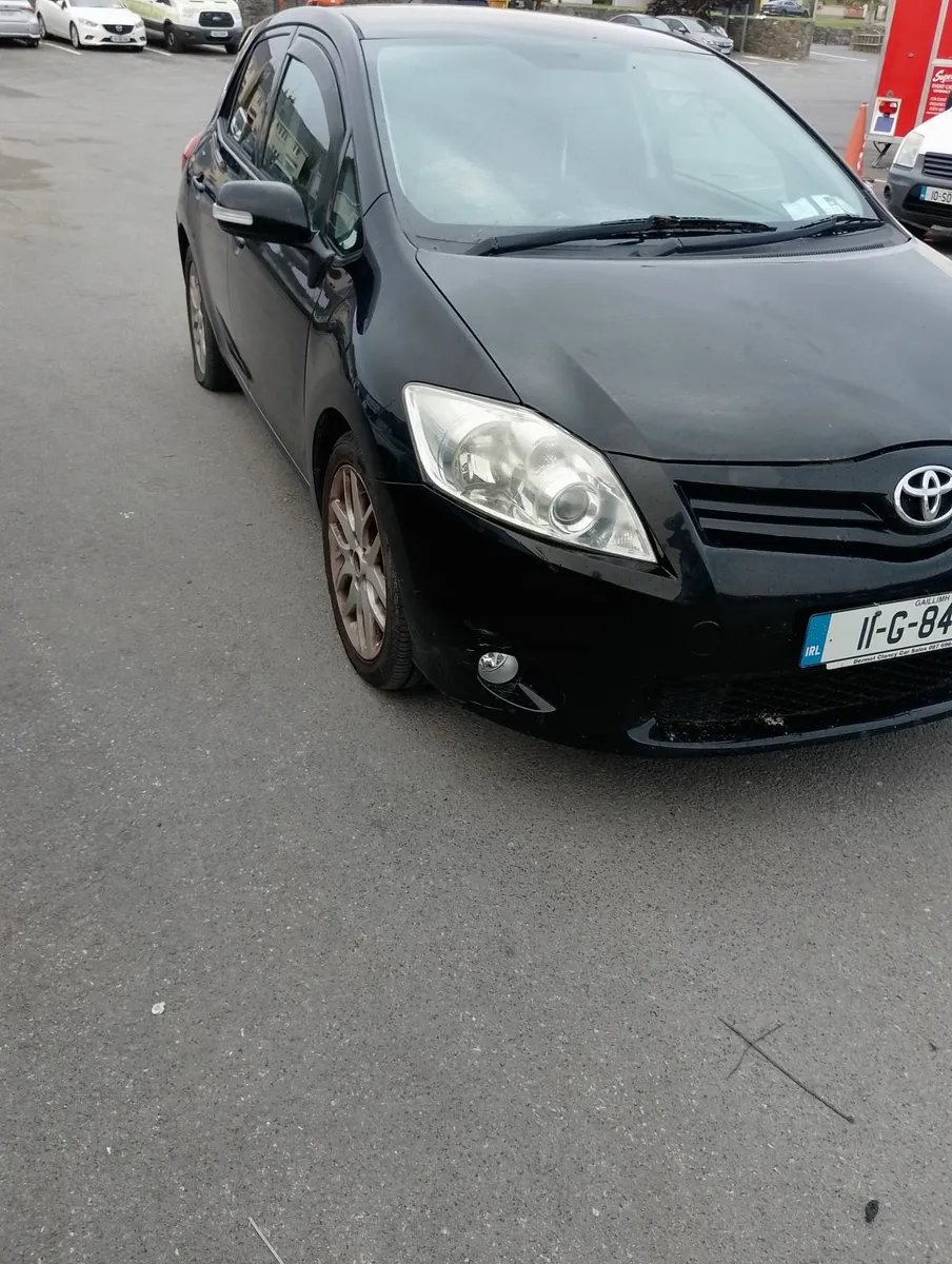 For breaking  toyota auris - Image 1