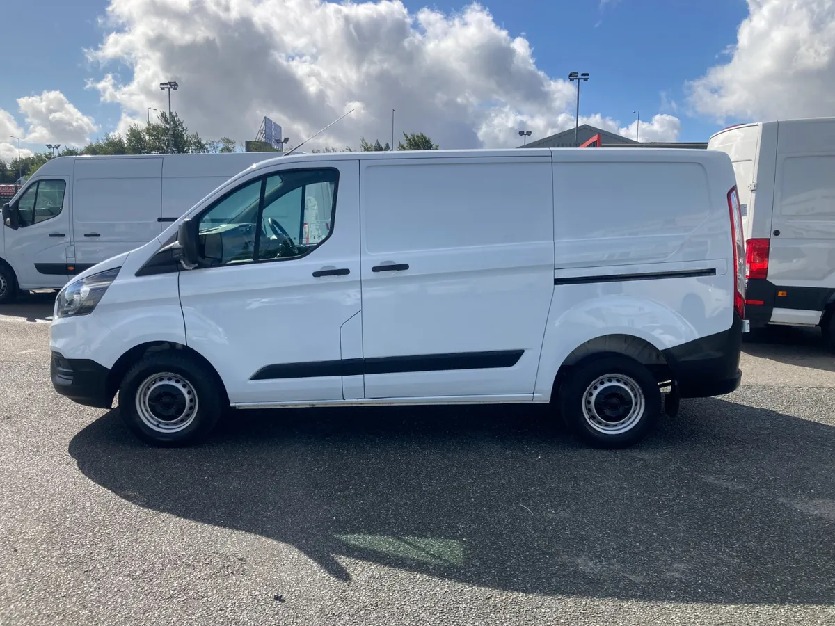 Ford Transit Custom 2022 - Image 4