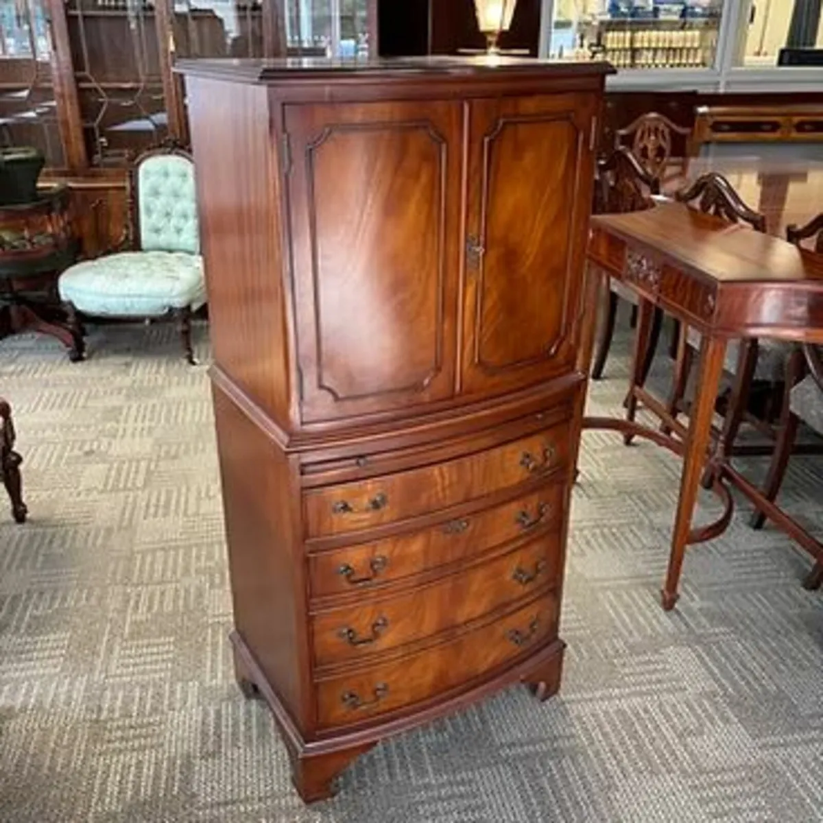 Fabulous mahogany flamed drinks cabine