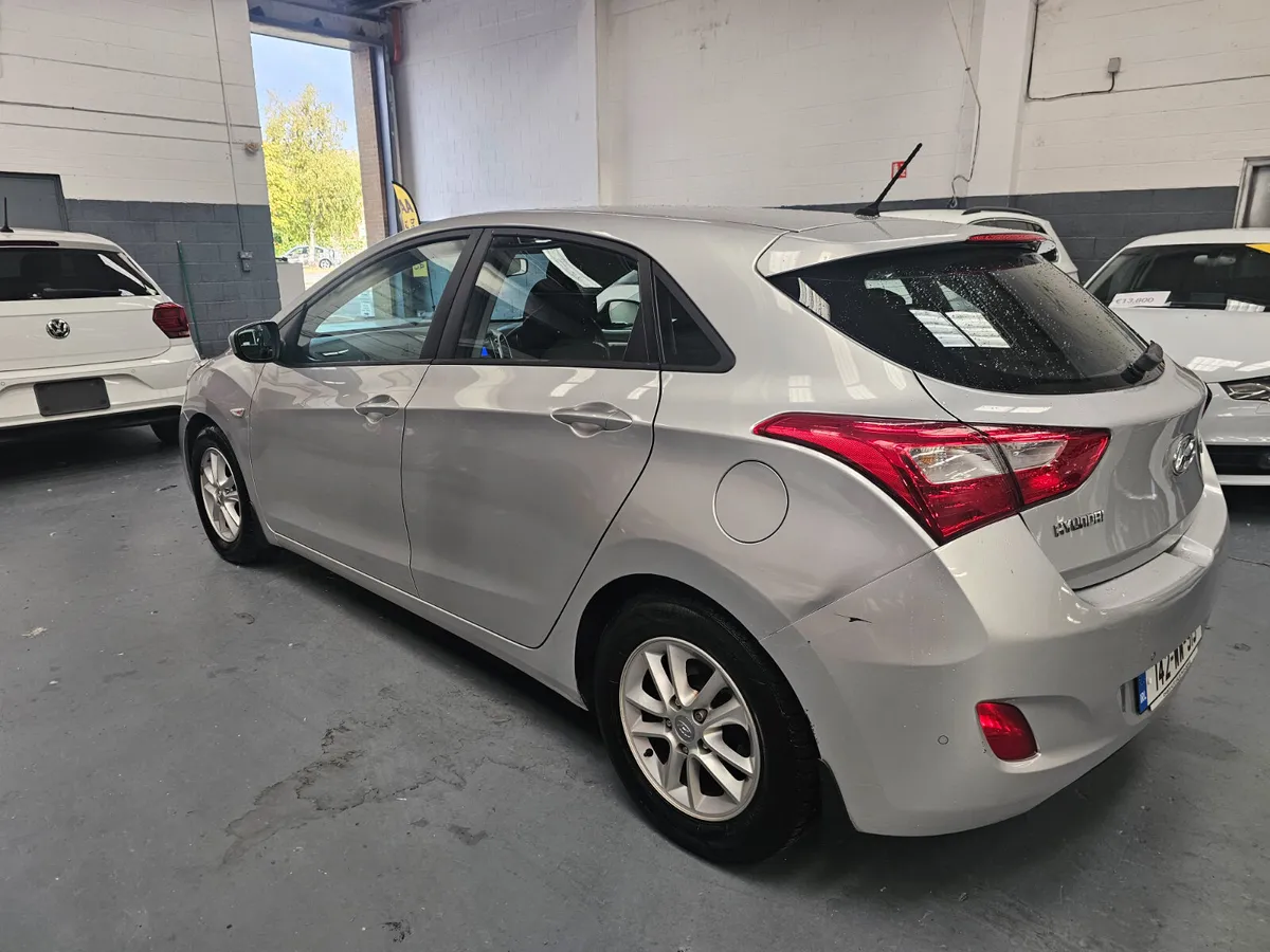 Hyundai i30 2014 Manual - Image 4