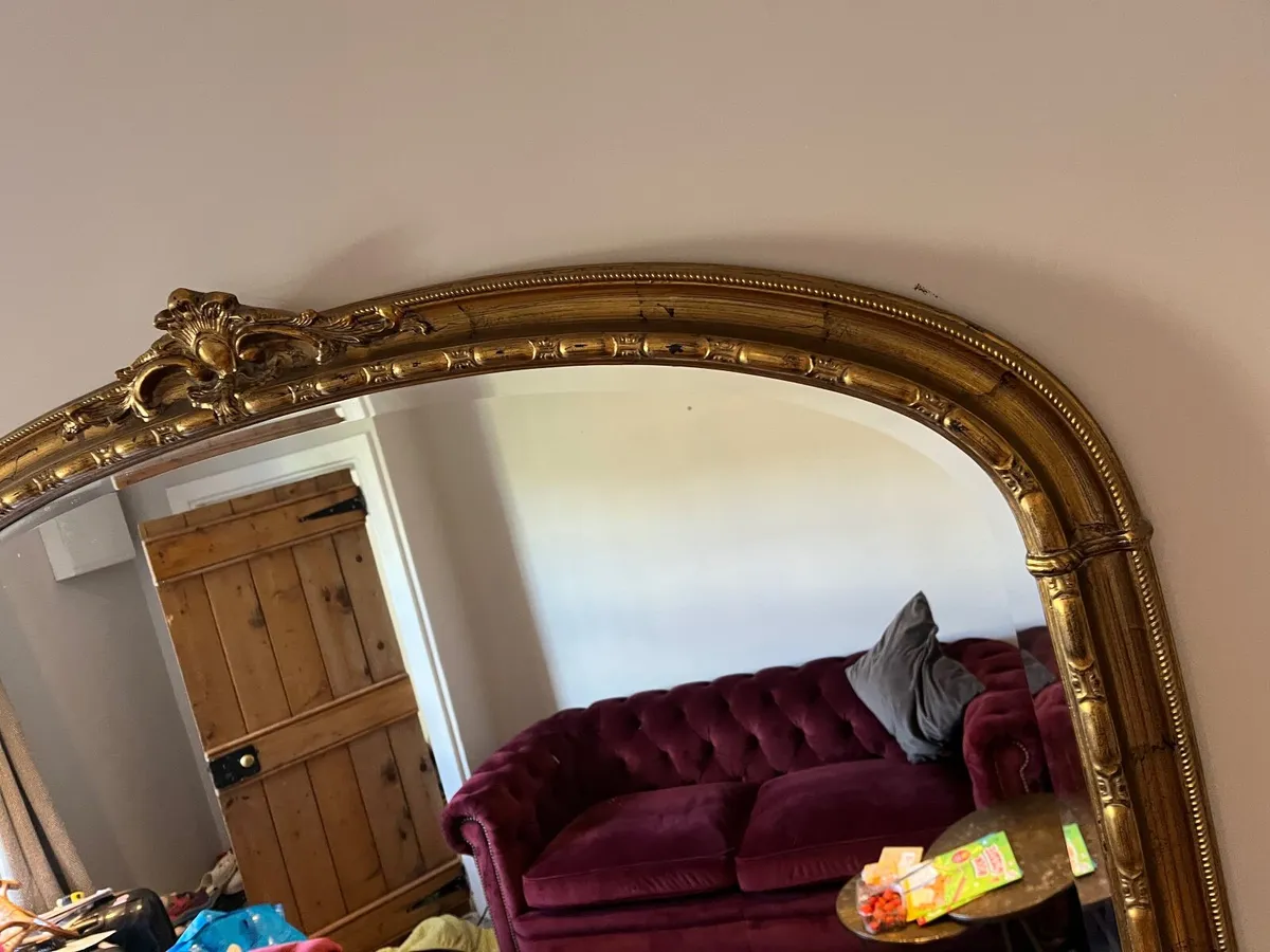 Gold mirror - Image 1