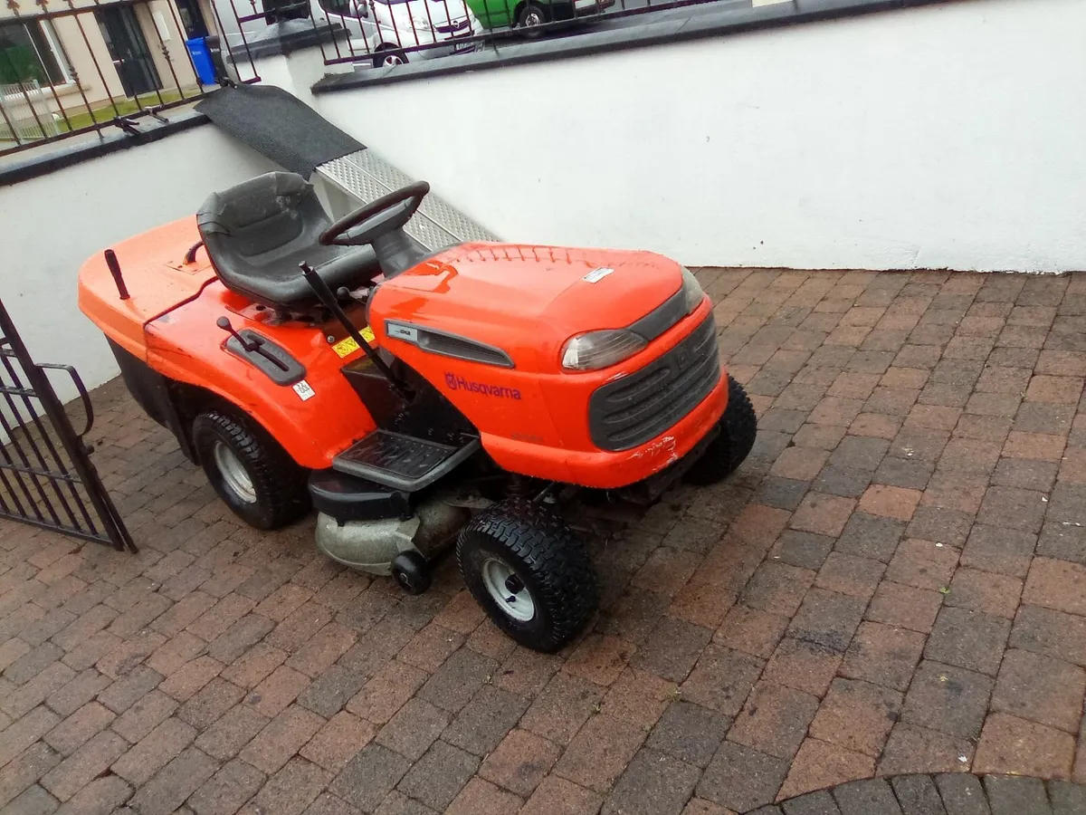 Husqvarna ride on lawnmower - Image 1