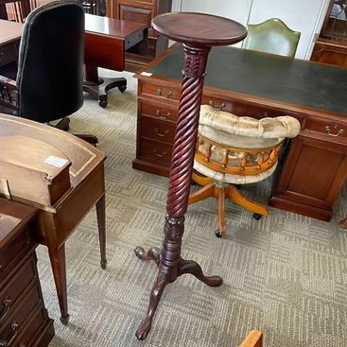 Beautiful large mahogany tripod base twisted pilla