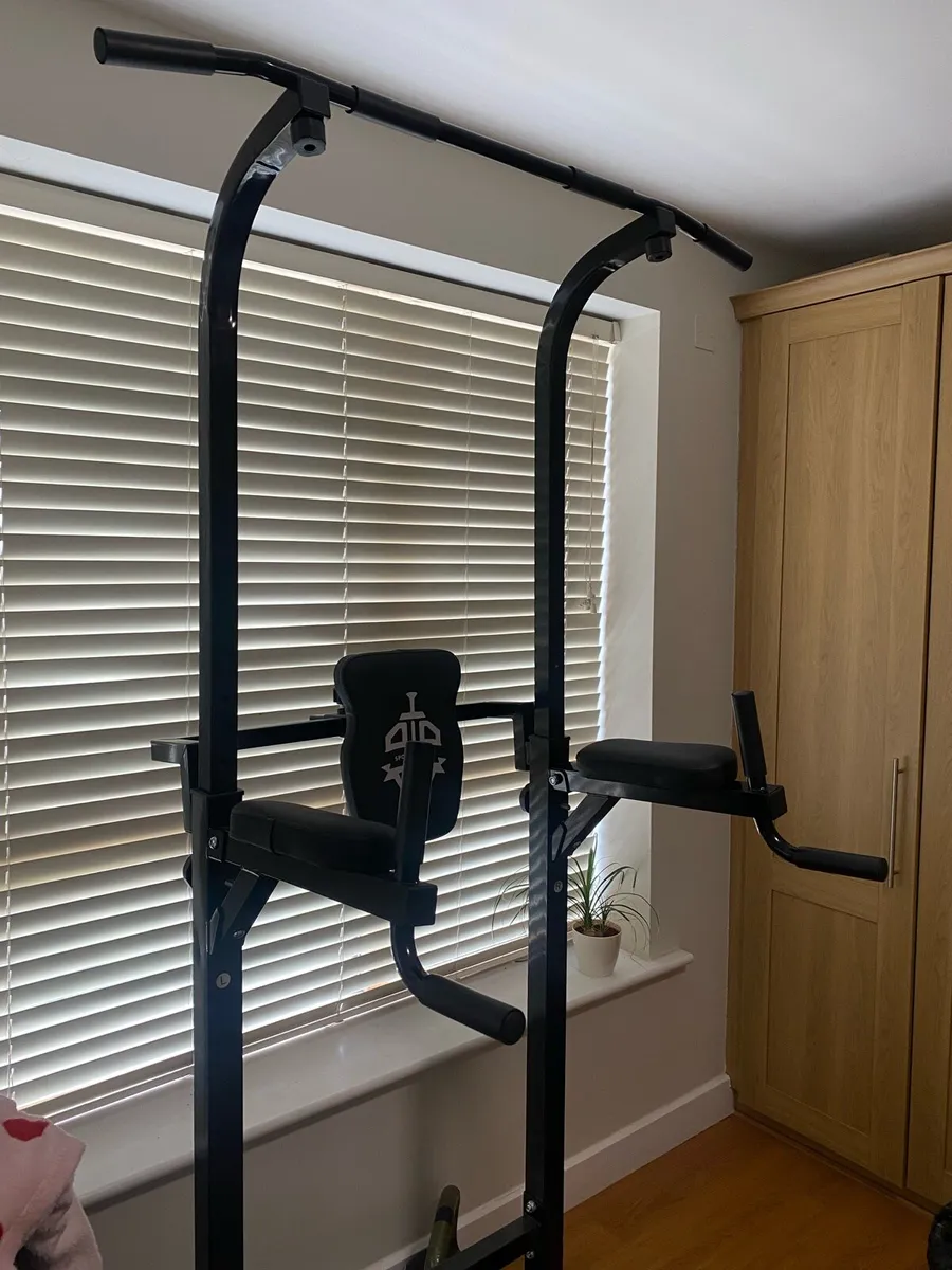 Multifunctional pull up machine - Image 1