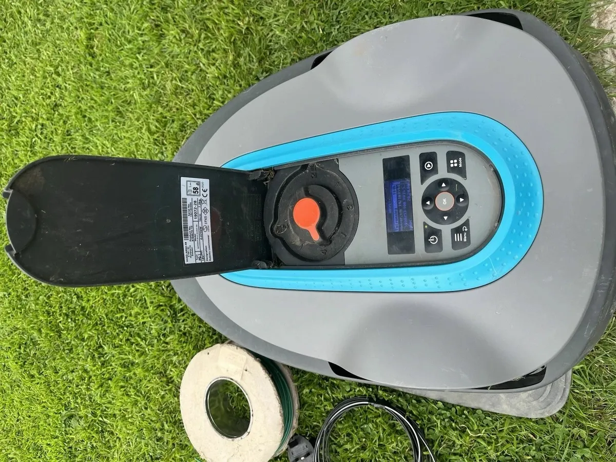 Gardena 300 smart sileno city robot mower - Image 3