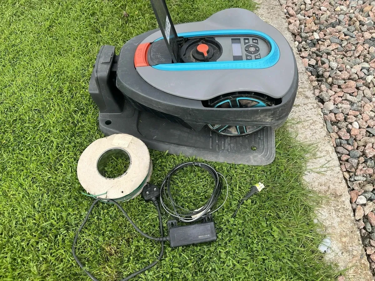 Gardena 300 smart sileno city robot mower - Image 4