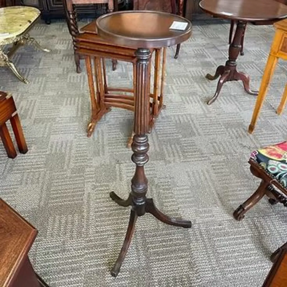 Stunning mahogany tripod base pot/plant stand. In